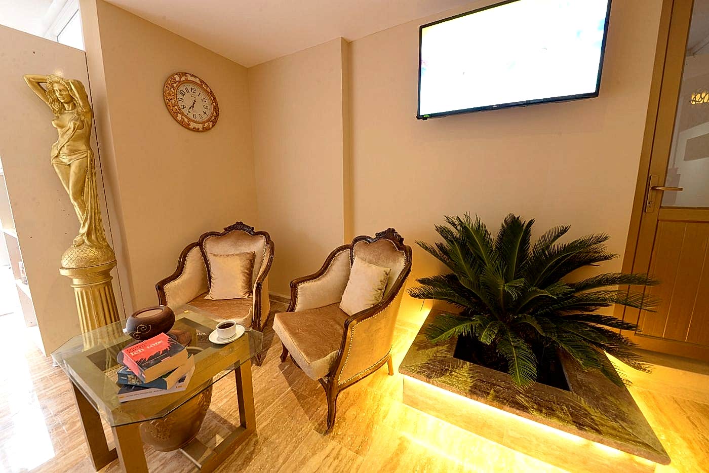 Have a coffee at Atlantis Wellness Turkish Bath Lobby?